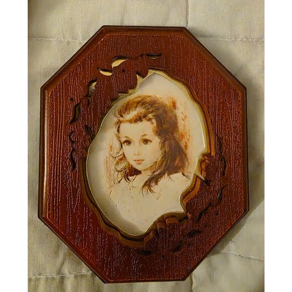 Unbranded Other - 4 New in Box Old Time Octagonal 5"x4" Photo Frames